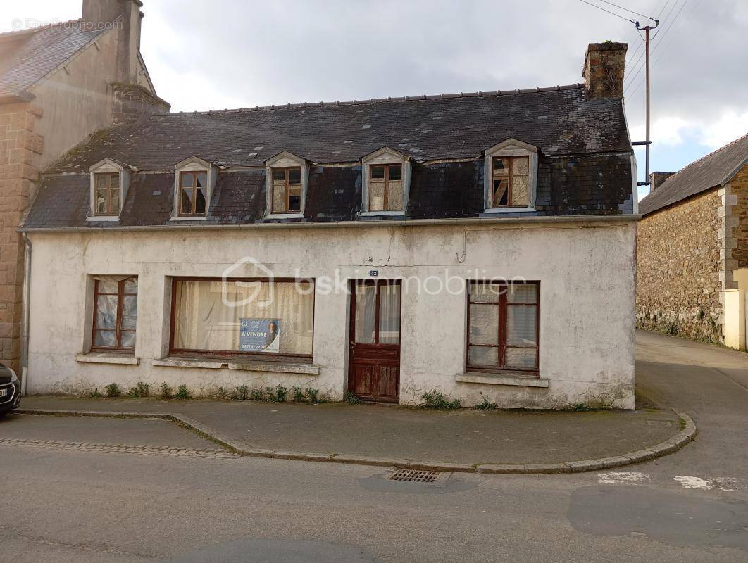 Maison à CALLAC