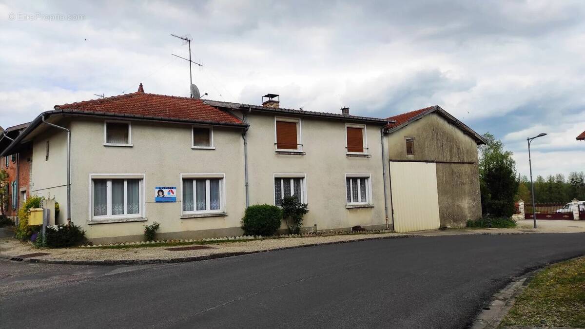 Appartement à SERMAIZE-LES-BAINS