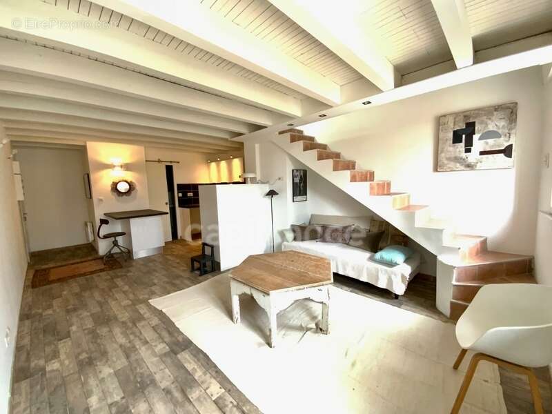 Appartement à CUCURON