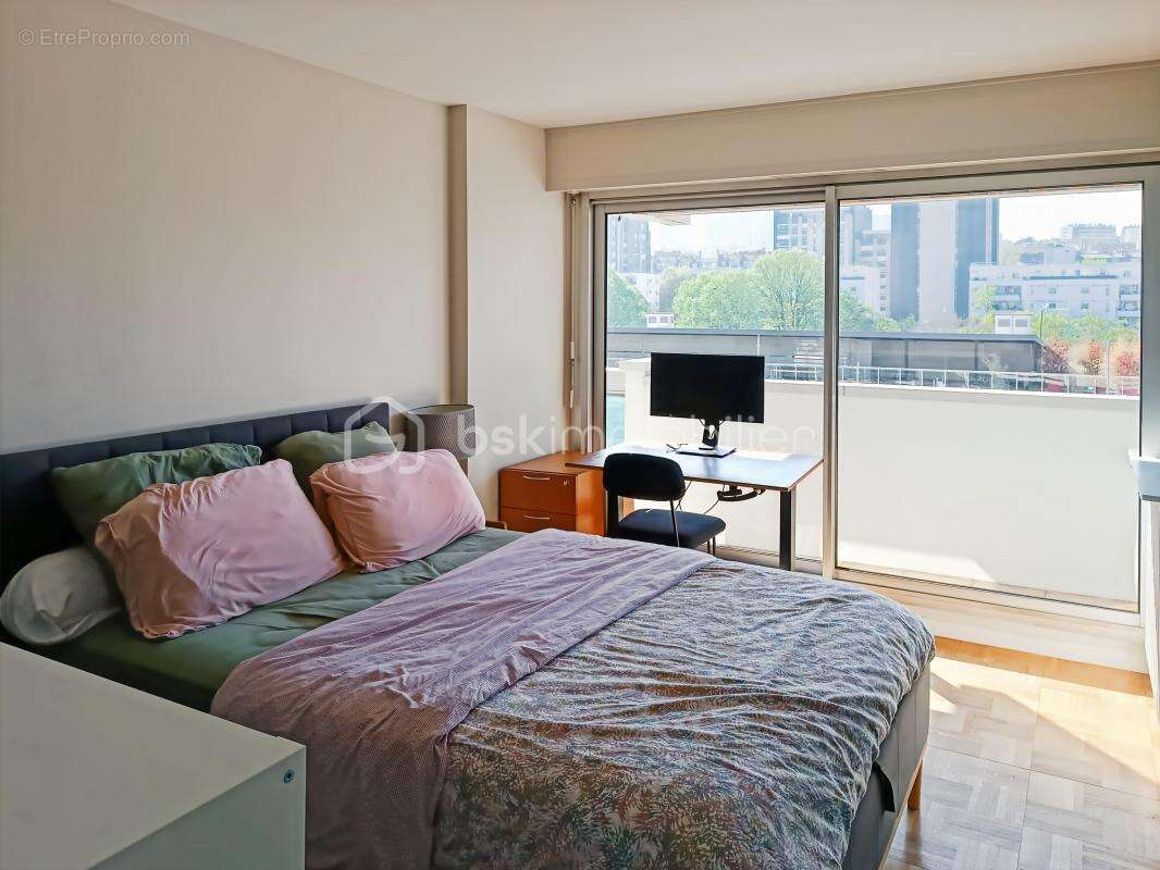 Appartement à PARIS-19E