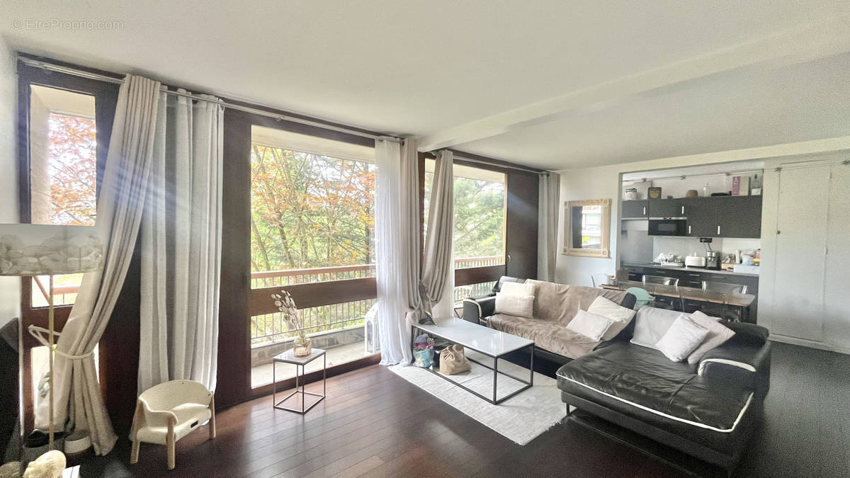 Appartement à LA CELLE-SAINT-CLOUD