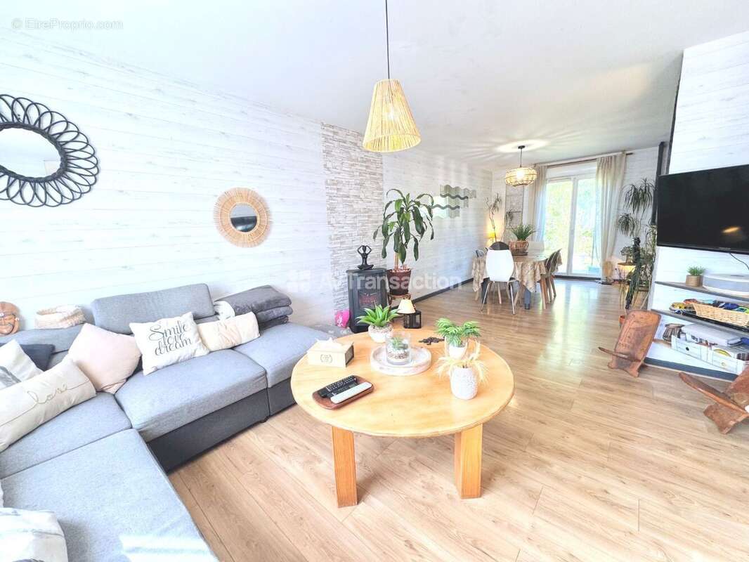 Maison à ARES