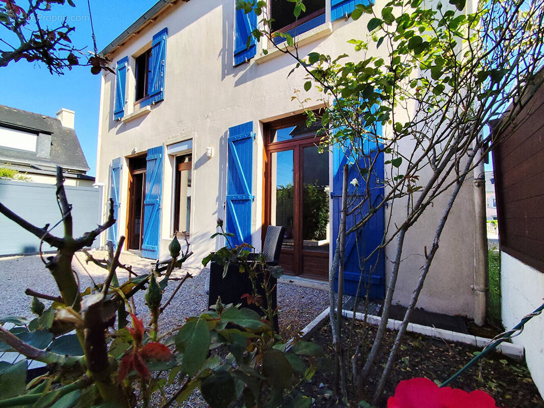 Maison à COMBRIT
