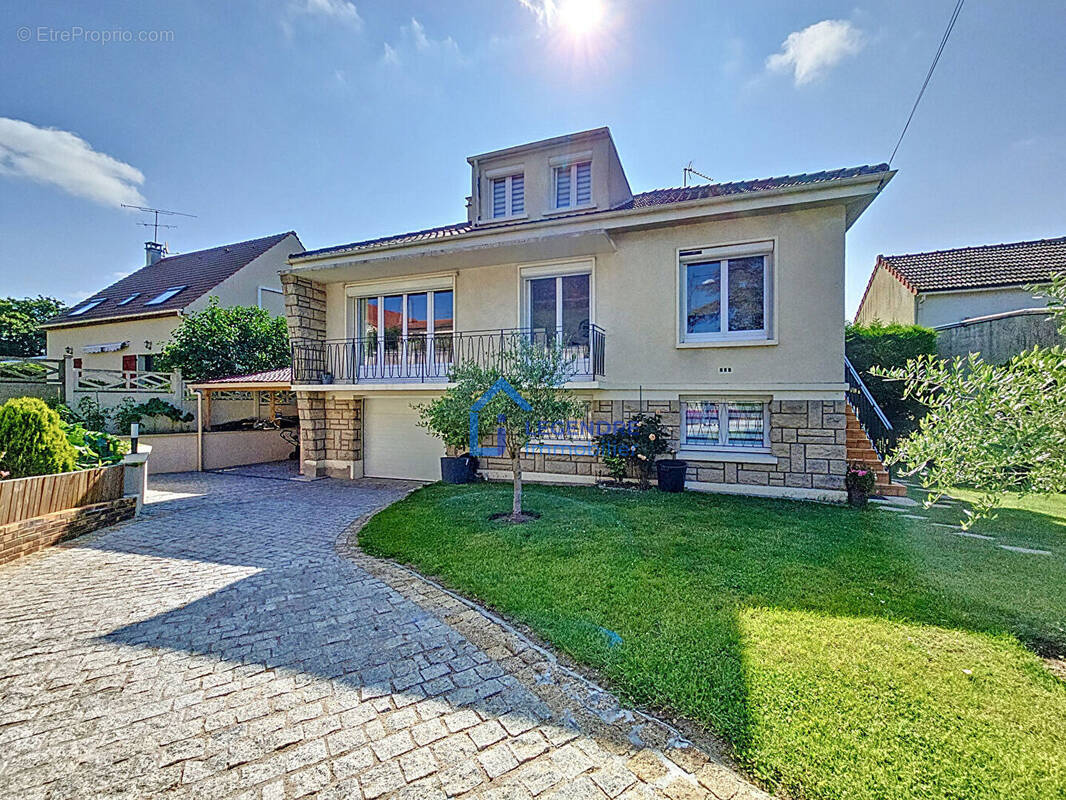 Maison à PIERRELAYE