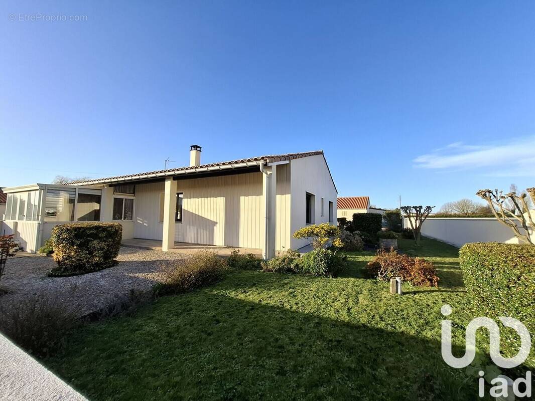 Photo 1 - Maison à MARENNES