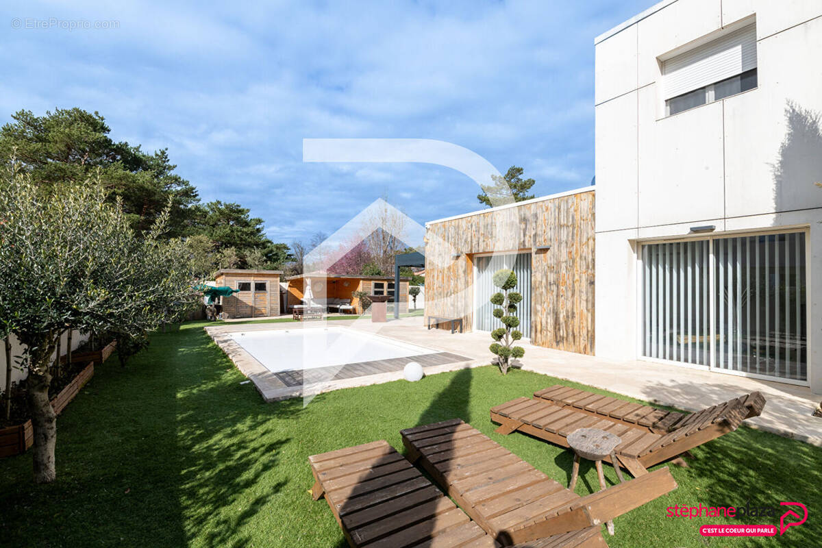 Maison à PLAN-D&#039;AUPS-SAINTE-BAUME