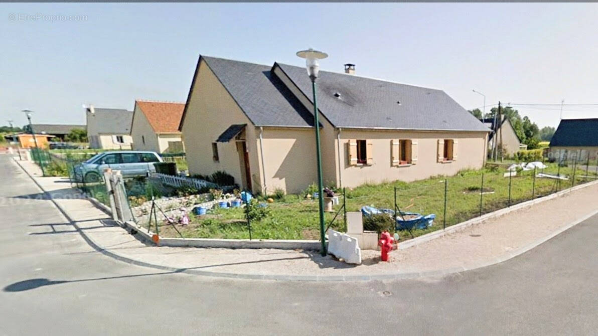 Maison à SUEVRES