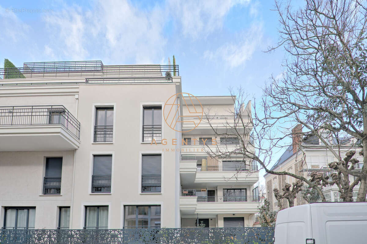 Appartement à SAINT-MAUR-DES-FOSSES