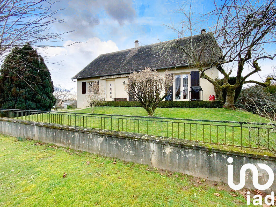 Photo 1 - Maison à LUBERSAC