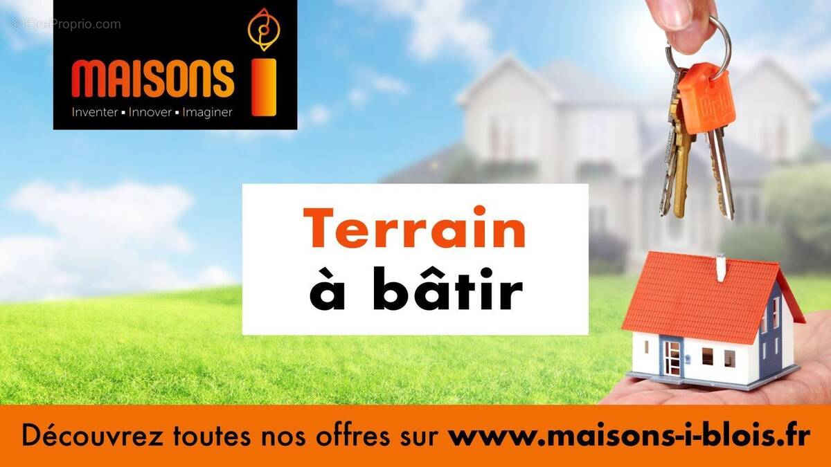 Terrain à SAINT-AY