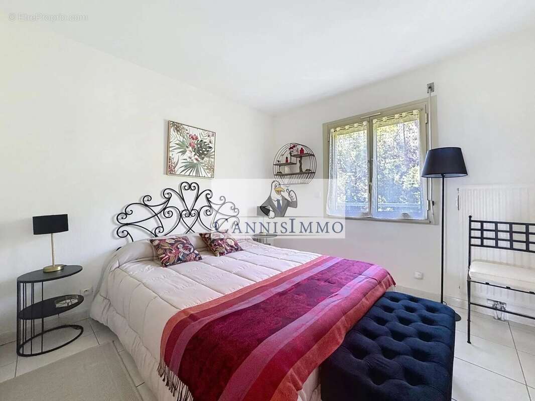 Appartement à MANDELIEU-LA-NAPOULE