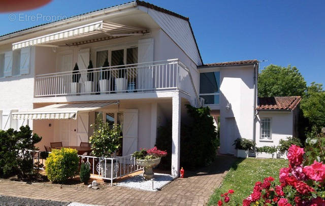 Maison à ARTIGUES-PRES-BORDEAUX