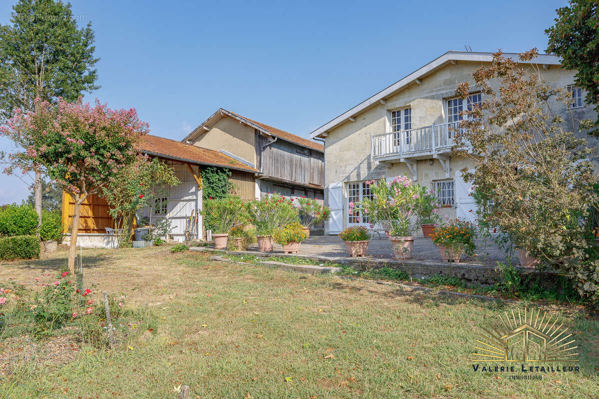 Maison à POMPIGNAC