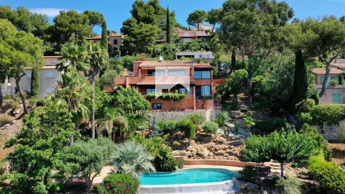 Maison à HYERES
