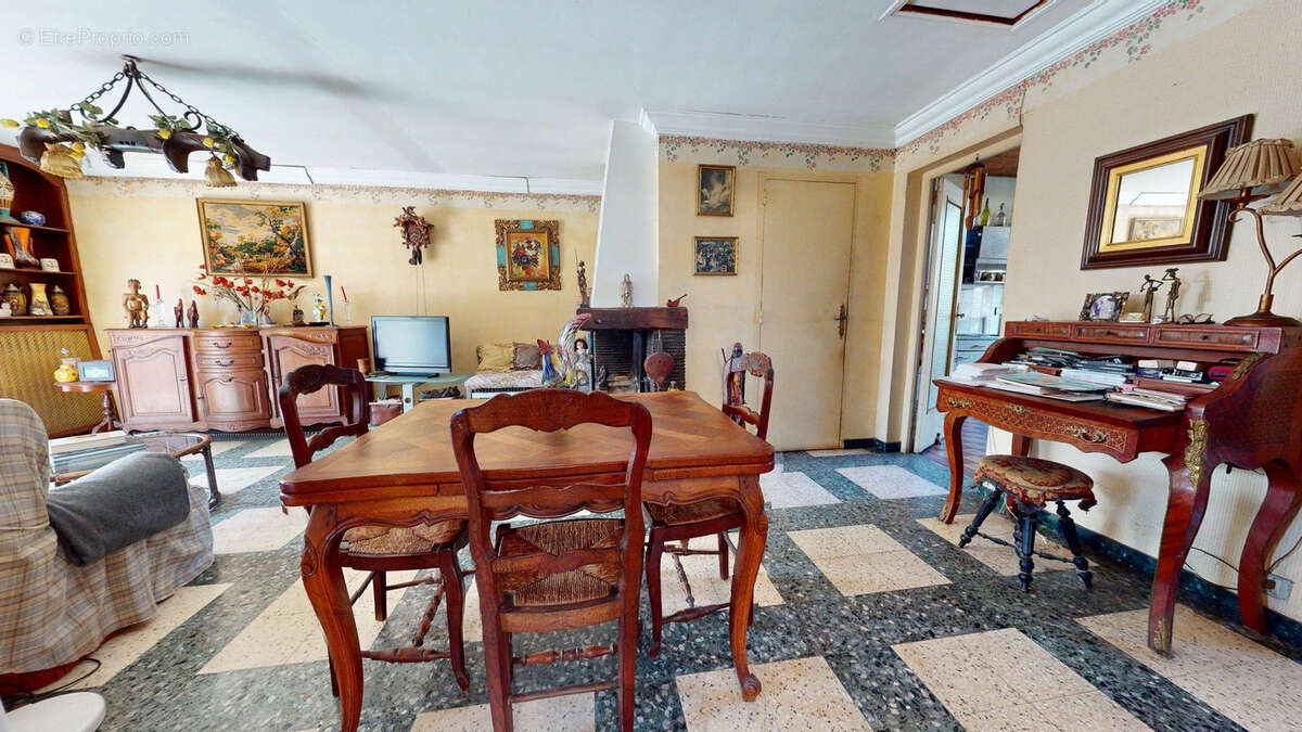 Maison à LE BLANC-MESNIL