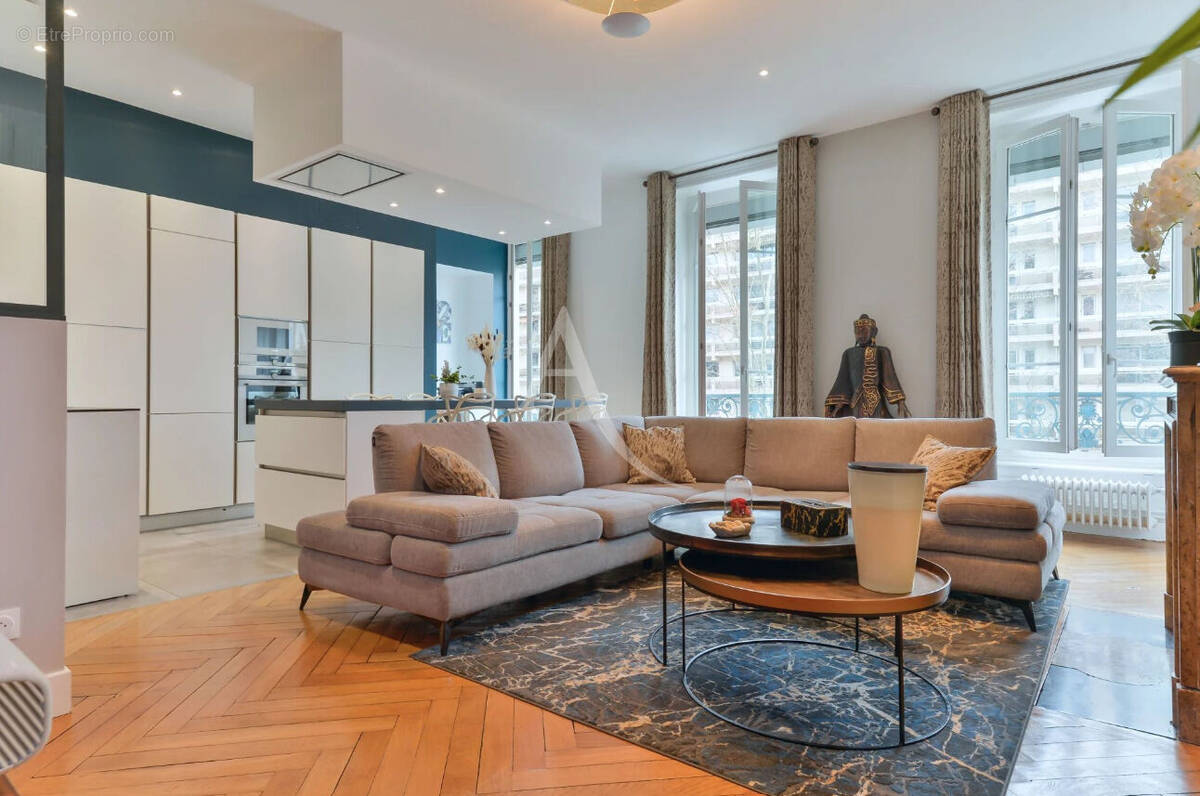 Appartement à PARIS-19E