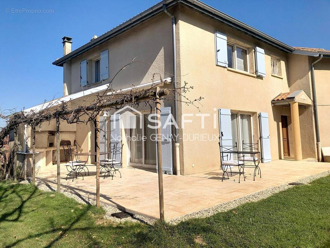 Photo 1 - Maison à MARCY-L&#039;ETOILE