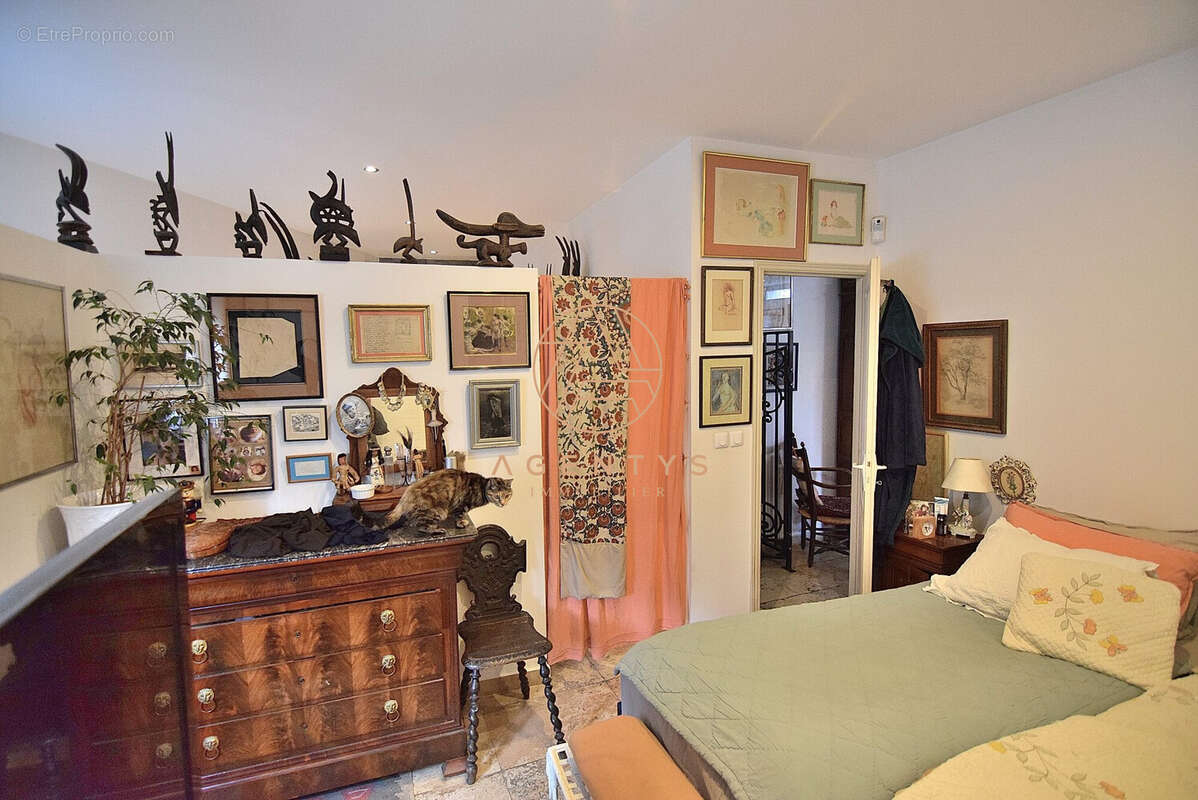 Maison à SAINT-MAUR-DES-FOSSES