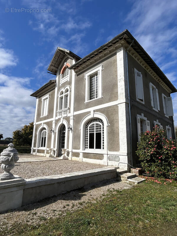 Maison à CAMPAGNE