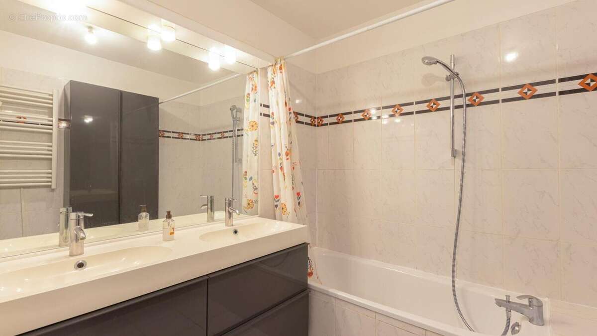Photo 5 - Appartement à PUGET-SUR-ARGENS