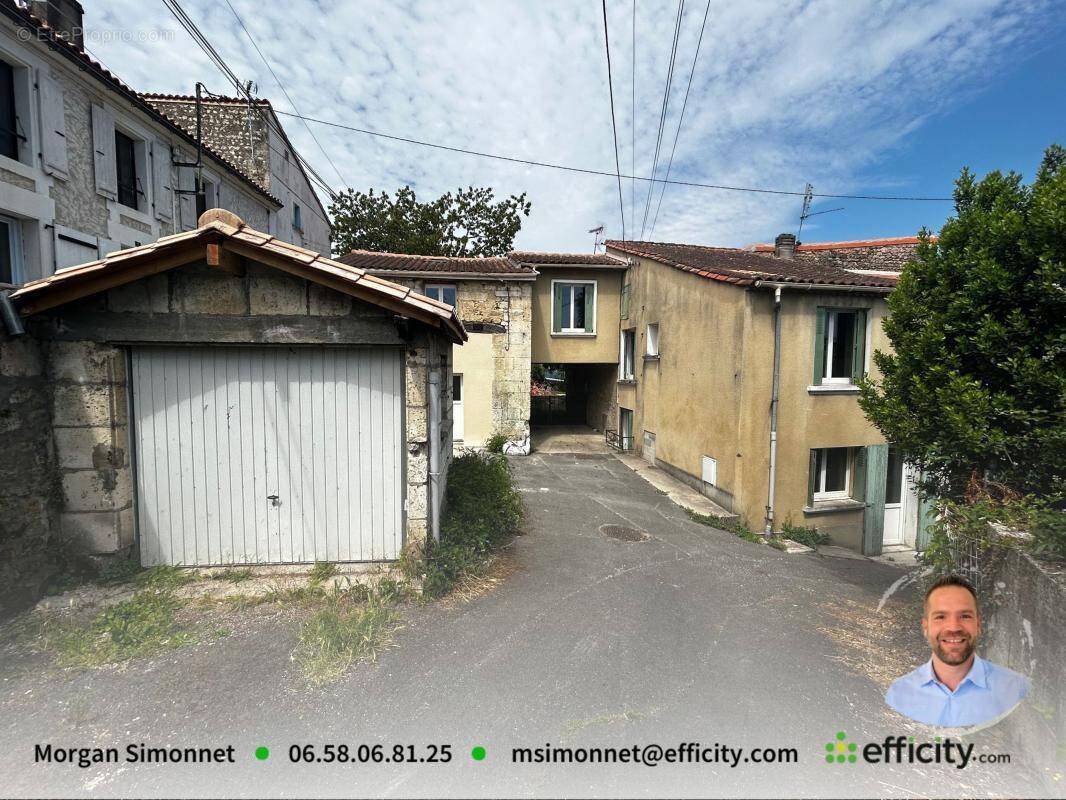 Maison à MAGNAC-SUR-TOUVRE