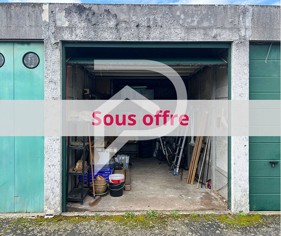 Parking à ARNAS