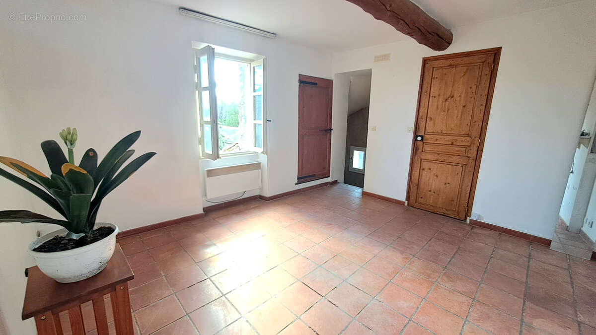 Maison à CUCURON