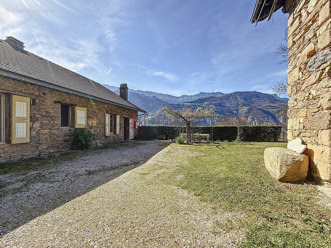 Maison à VIF