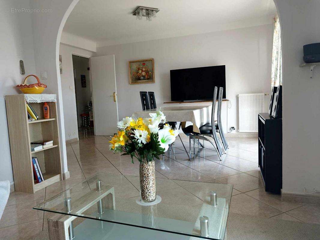 Appartement à PORT-DE-BOUC