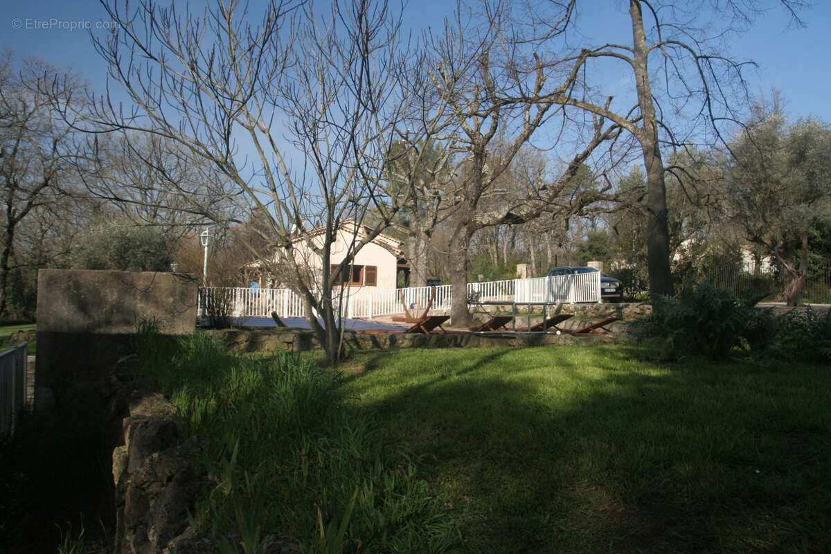 Maison à CALLIAN