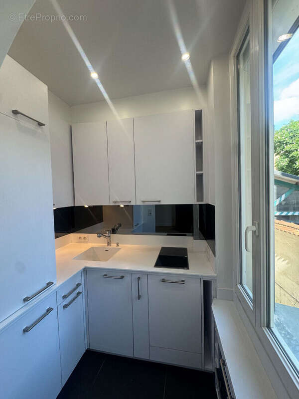 Appartement à PARIS-19E