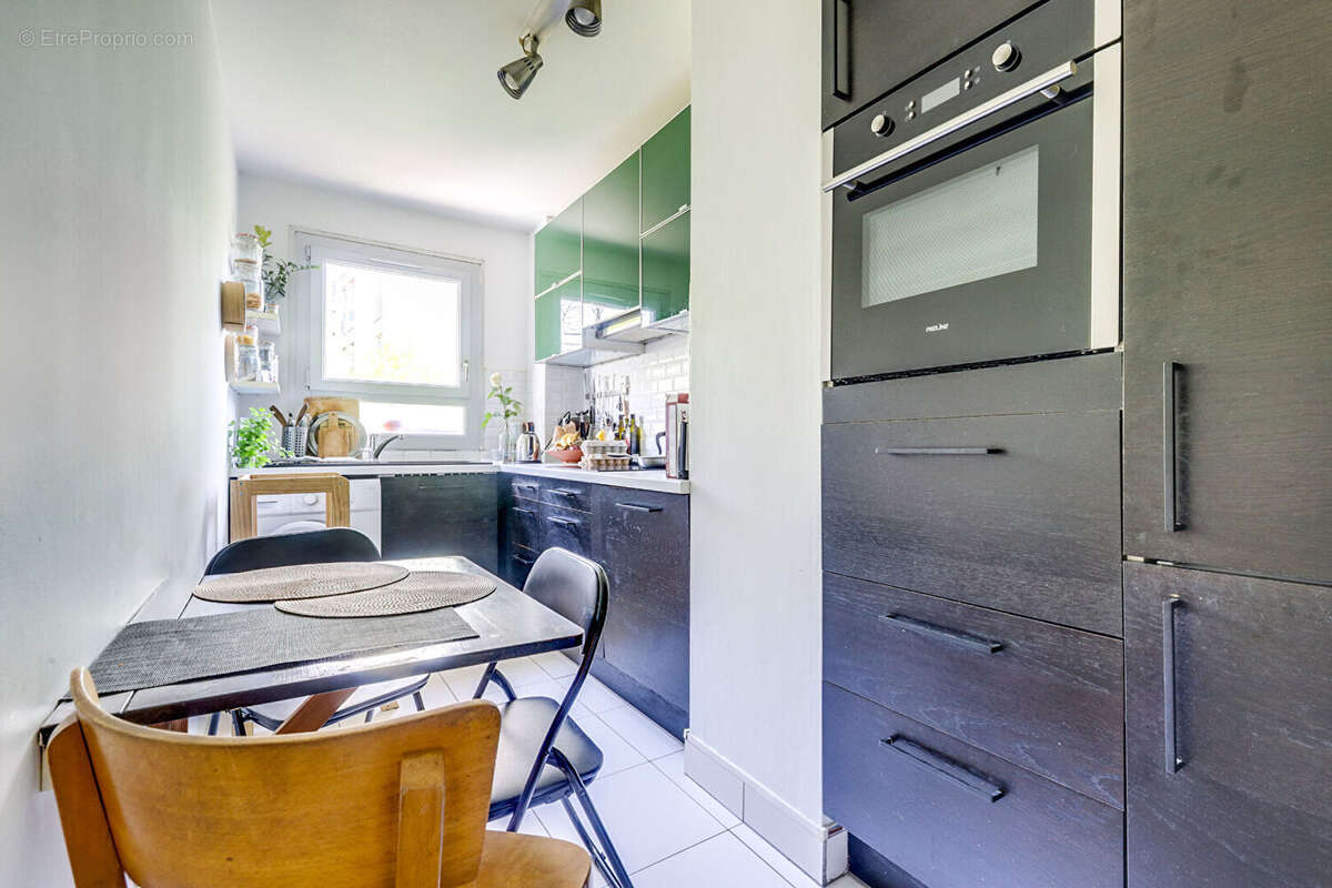 Appartement à PARIS-20E