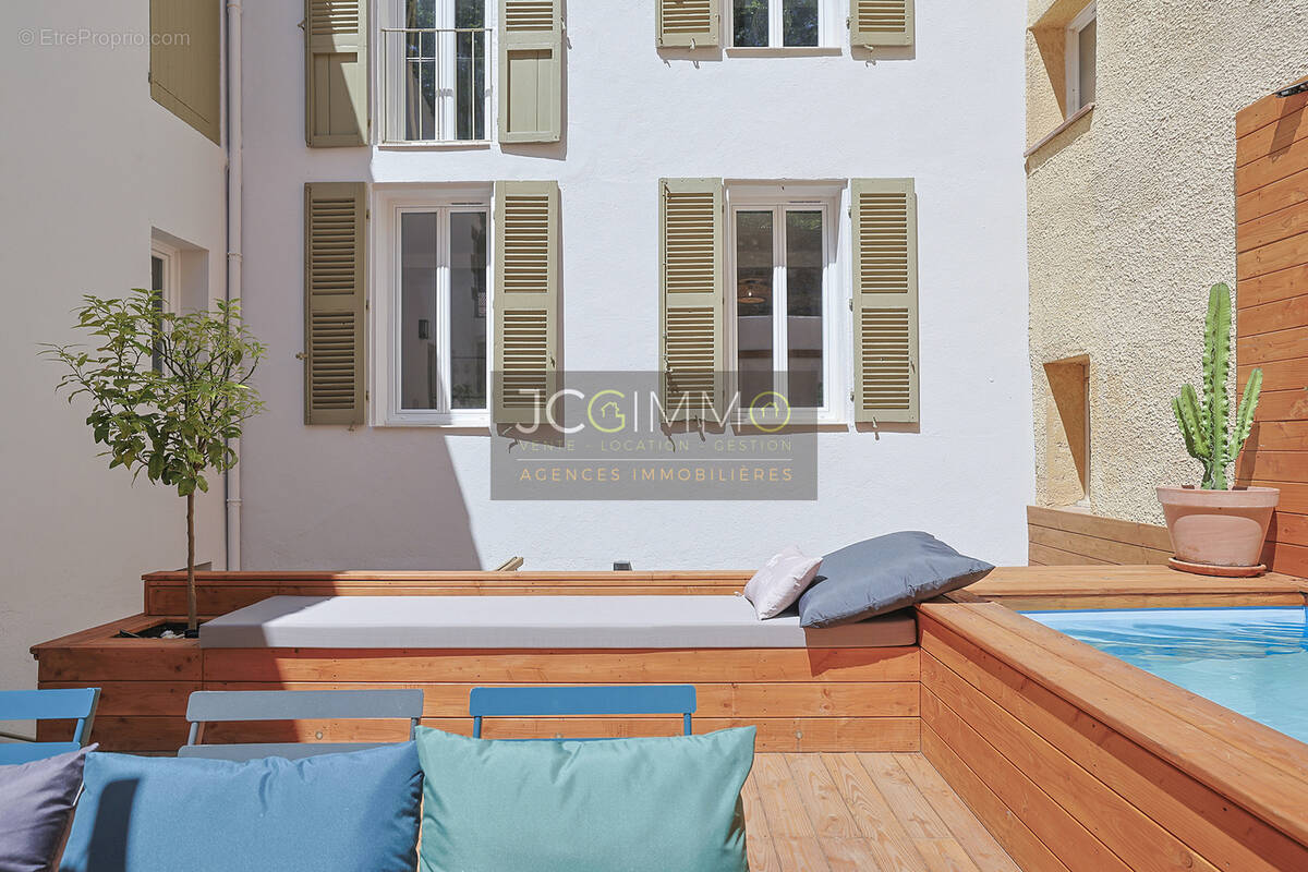 Maison à COLLOBRIERES