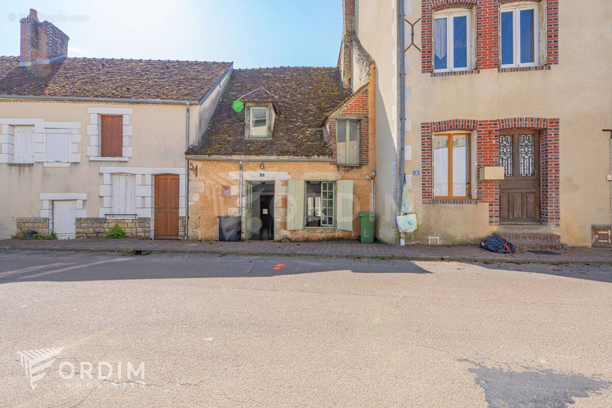 Maison à SAINT-SAUVEUR-EN-PUISAYE