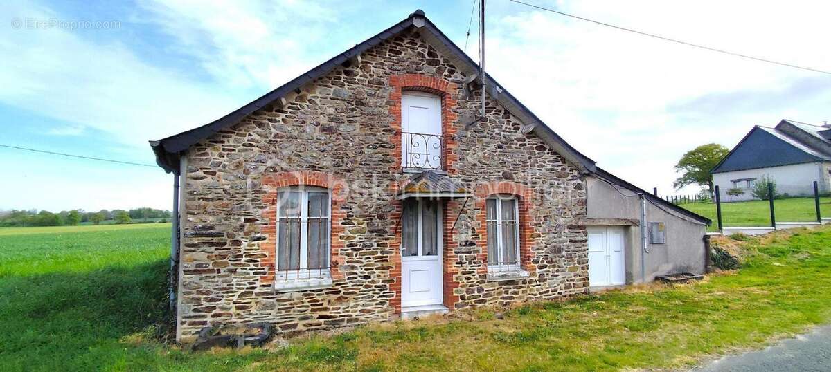 Maison à ERBREE