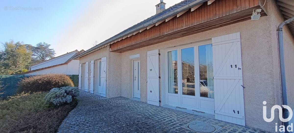 Photo 1 - Maison à LA QUEUE-LES-YVELINES