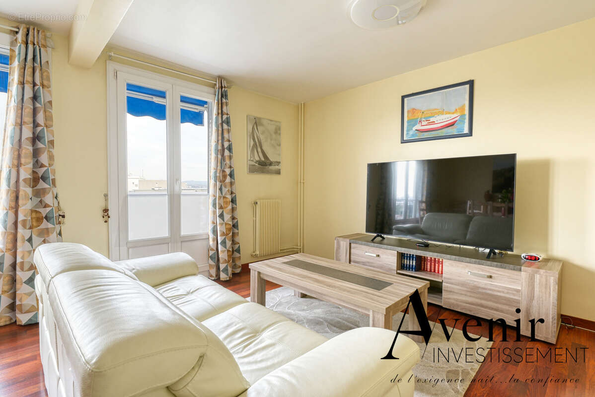 Appartement à LYON-8E