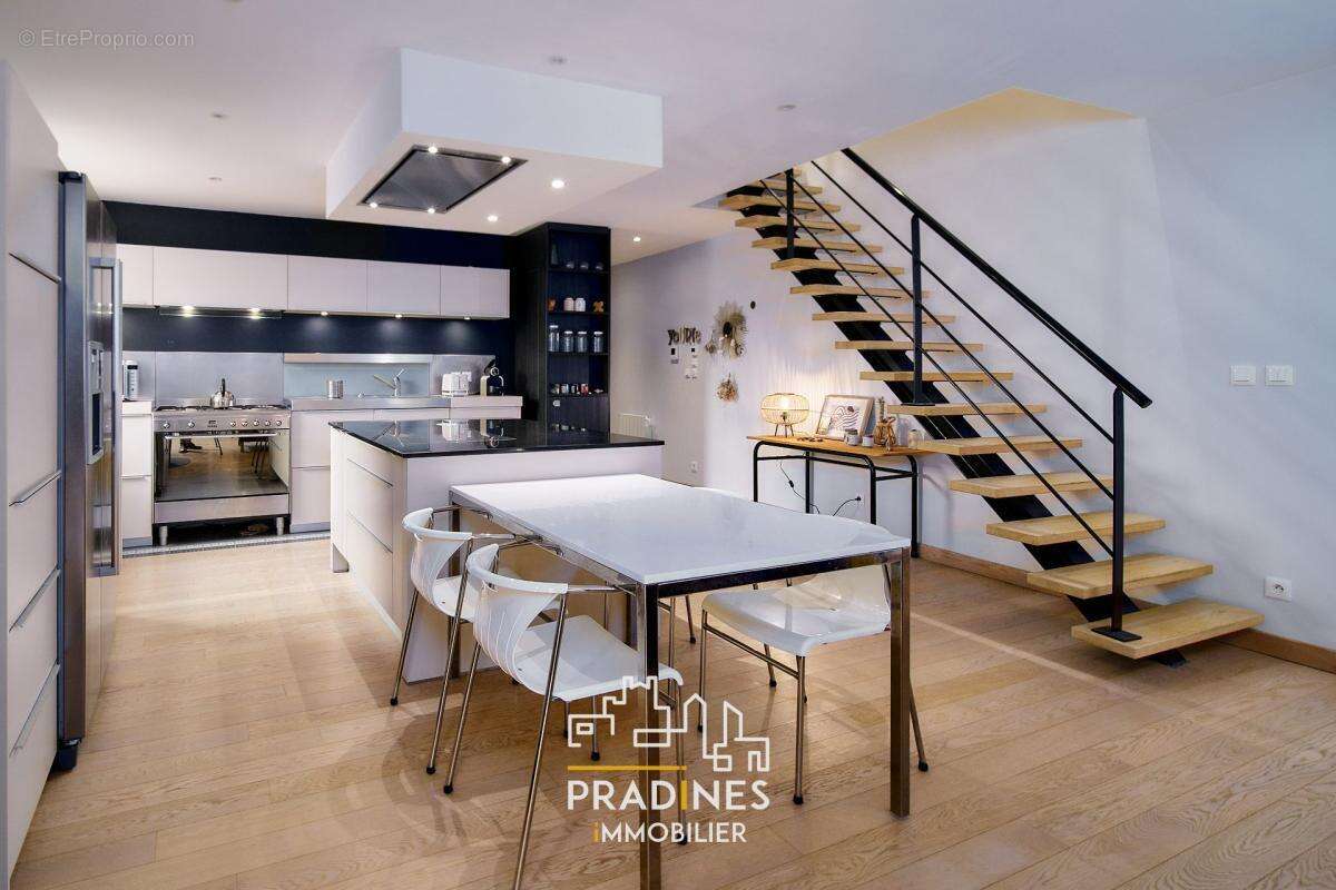 Appartement à MORNANT