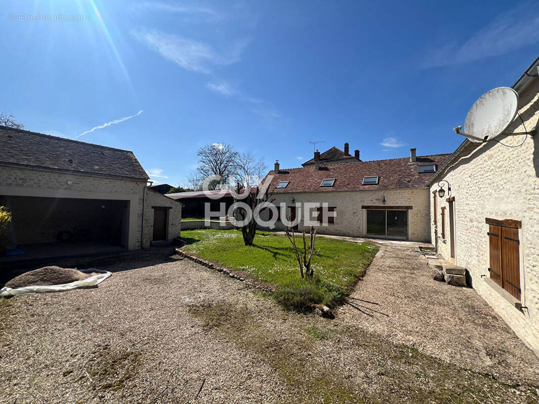 Maison à FONTAINEBLEAU