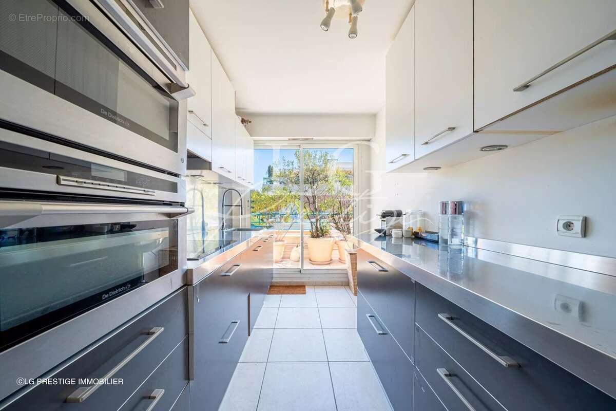Appartement à MANDELIEU-LA-NAPOULE