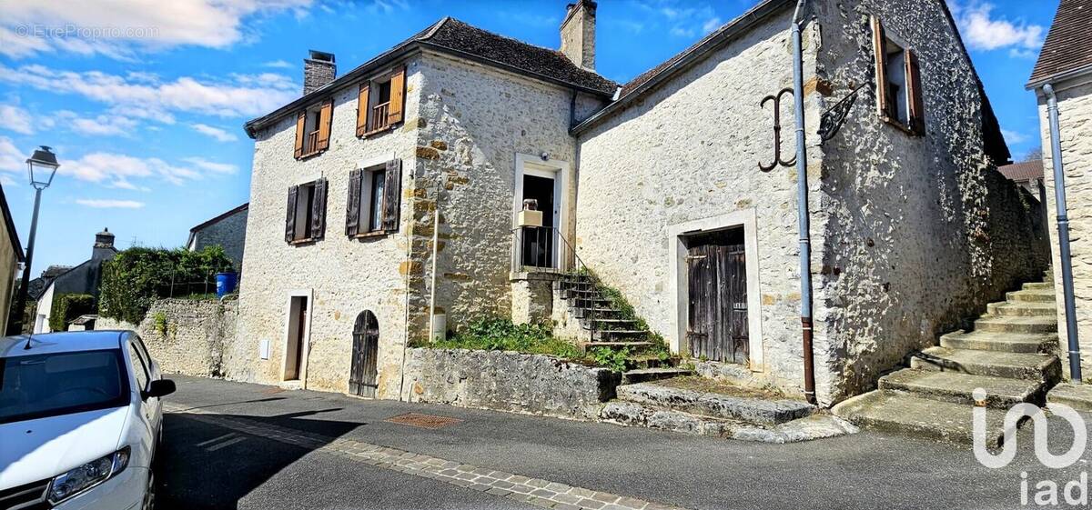 Photo 1 - Maison à DONNEMARIE-DONTILLY