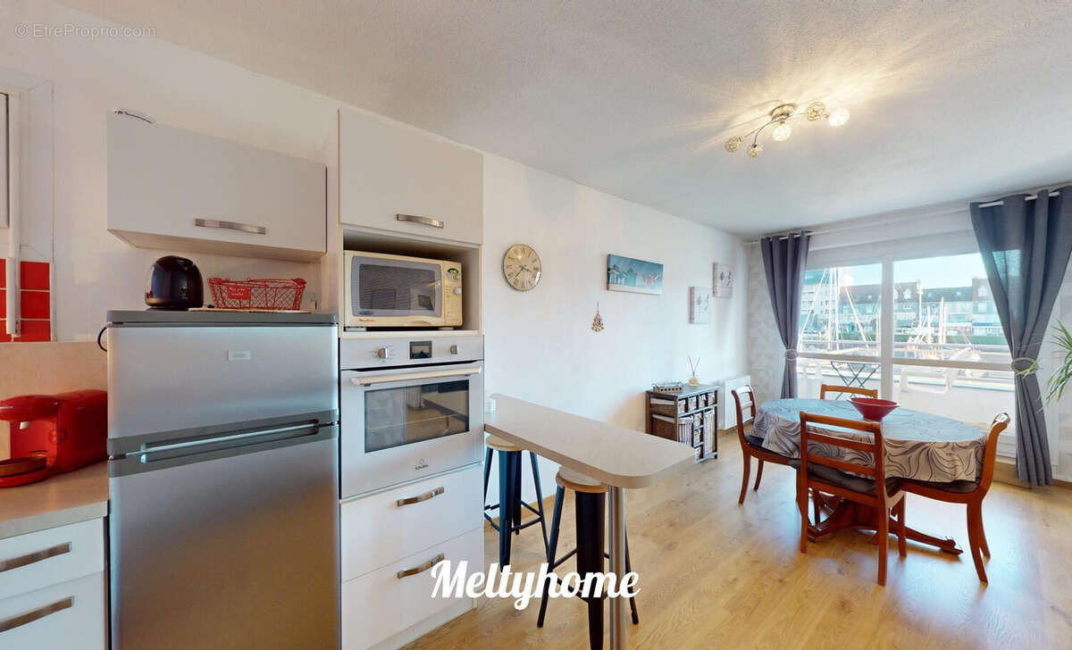 Appartement à COURSEULLES-SUR-MER