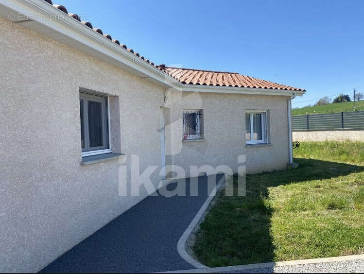 Maison à CHATEAUNEUF-DE-GALAURE