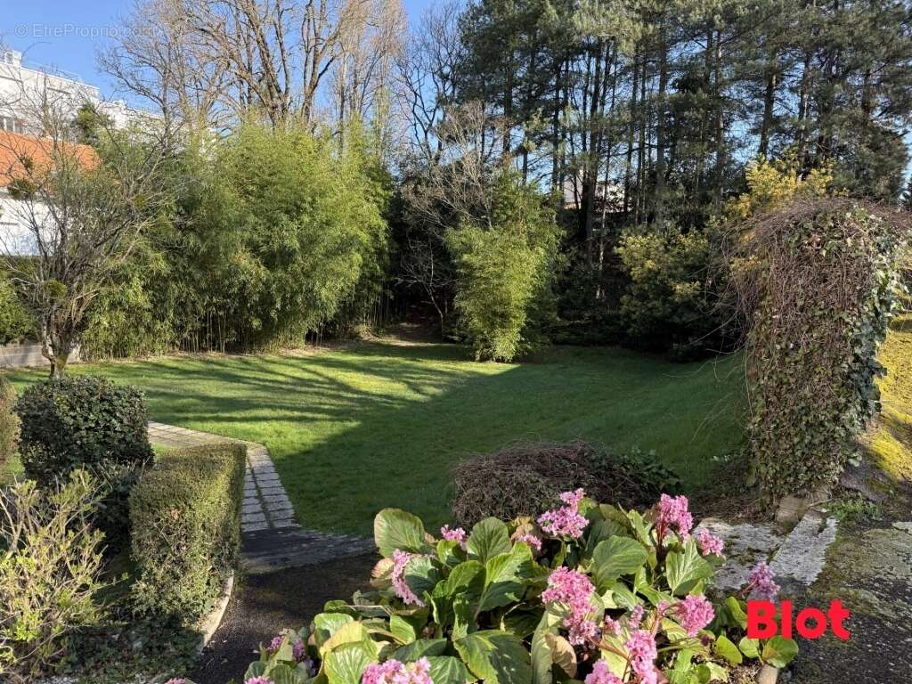 Appartement à SAINT-SEBASTIEN-SUR-LOIRE
