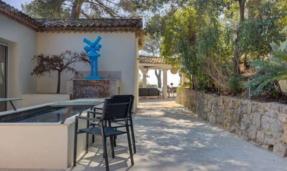 Maison à MOUGINS