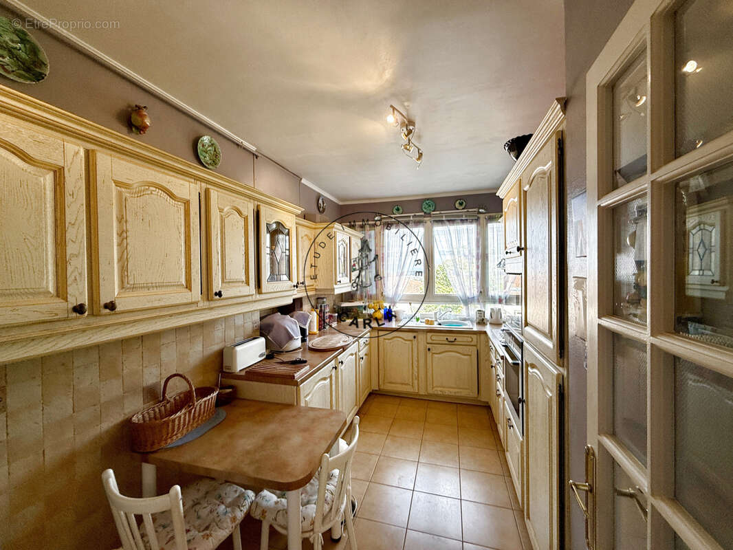 Appartement à SAINT-GENIS-LAVAL