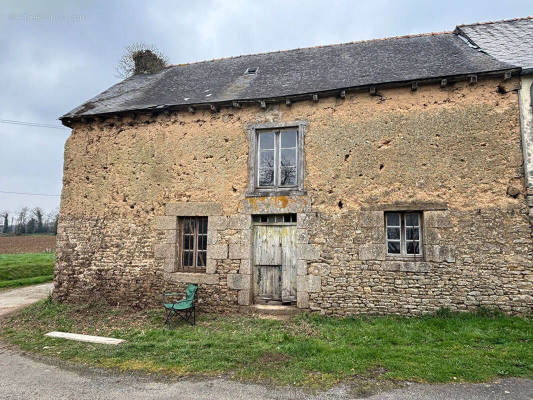 Maison à MENEAC