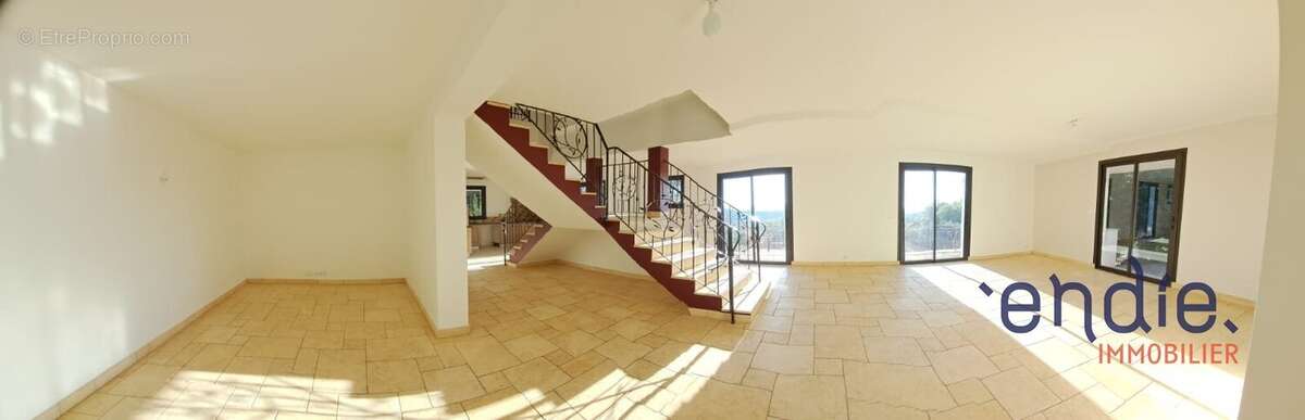 Maison à LORGUES