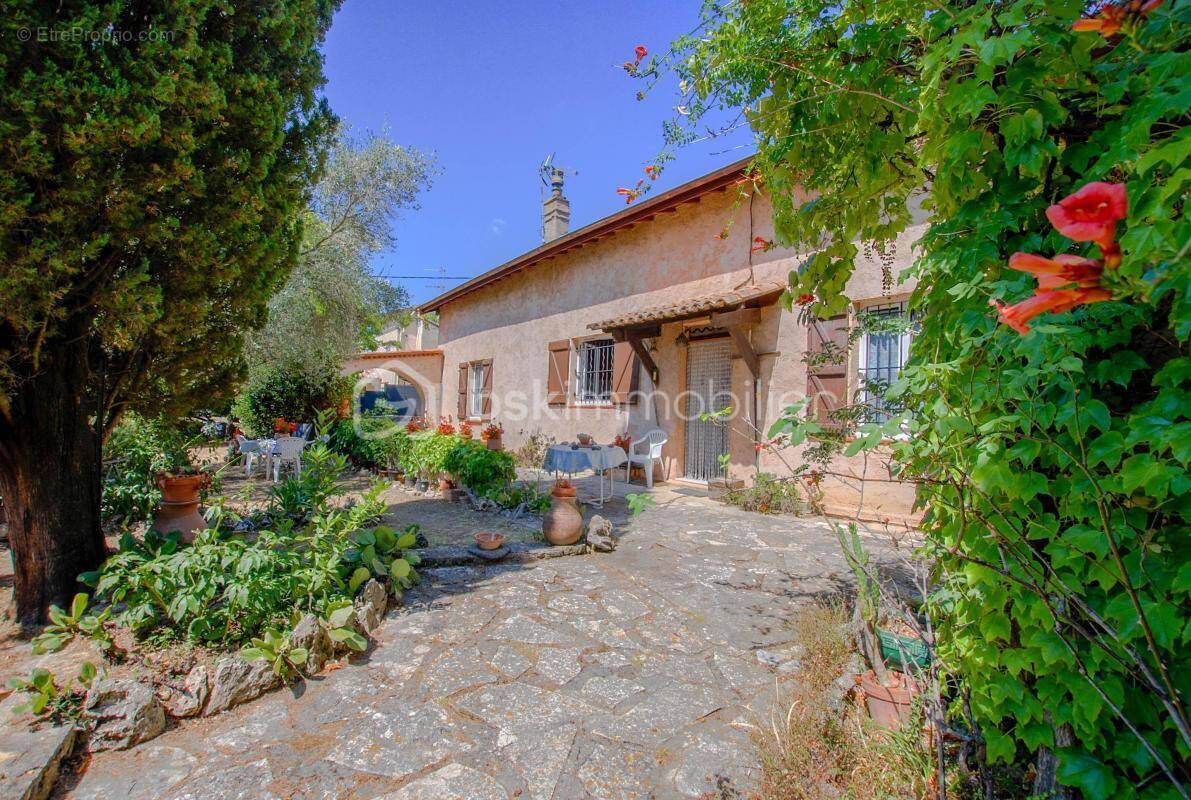 Maison à GRASSE