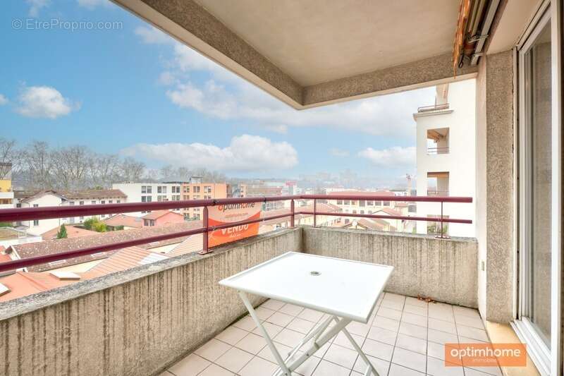 Appartement à LYON-9E